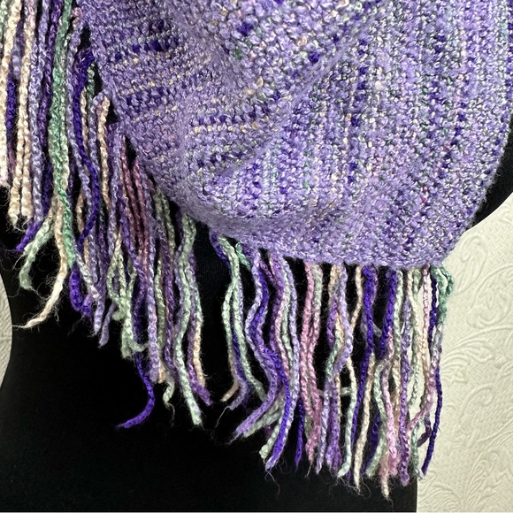 Triangular Woven Purple Scarf with Fringe - Picture 5 of 7